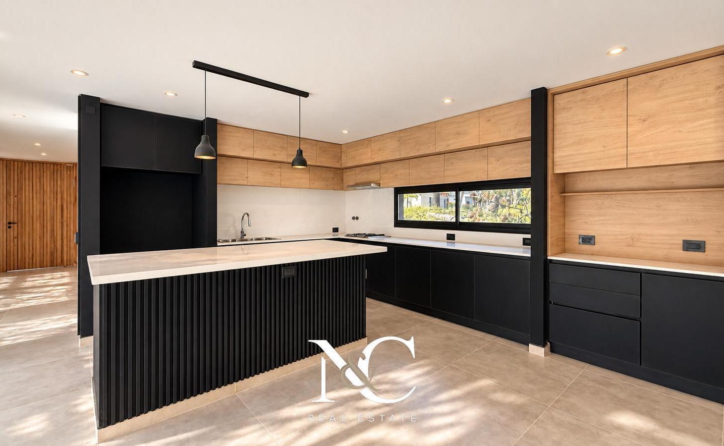Foto de Casa en venta en Pinamar Barrio Pioneros con Gas Natural, imagen 4