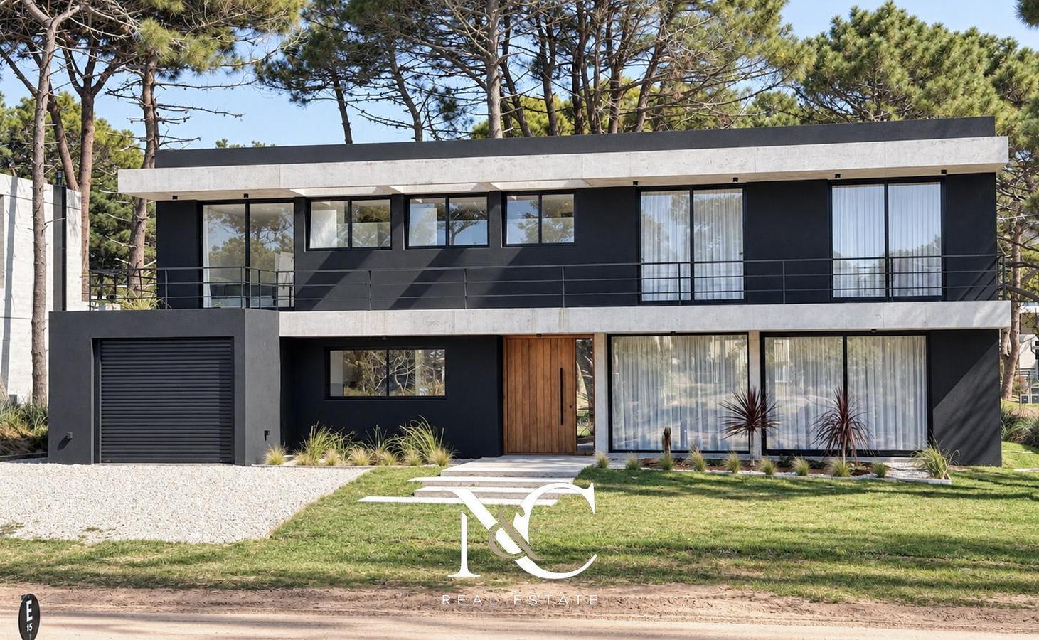Foto de Casa en venta en Barrio Pioneros Pinamar 4 dormitorios cochera gas, imagen 1