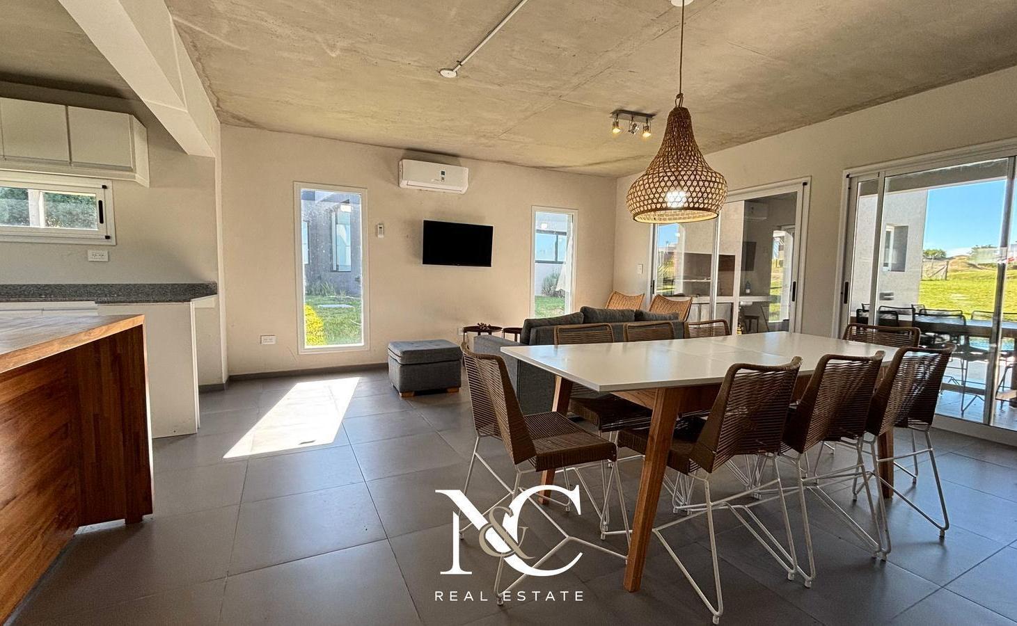 Foto de Casa en venta de 5 ambientes en Senderos IV Costa esmeralda, imagen 2