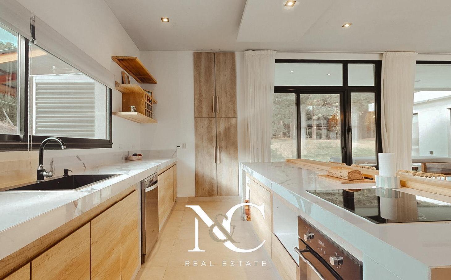 Foto de Casa en venta en Costa Esmeralda Fondo libre al bosque con pinos y cul, imagen 5