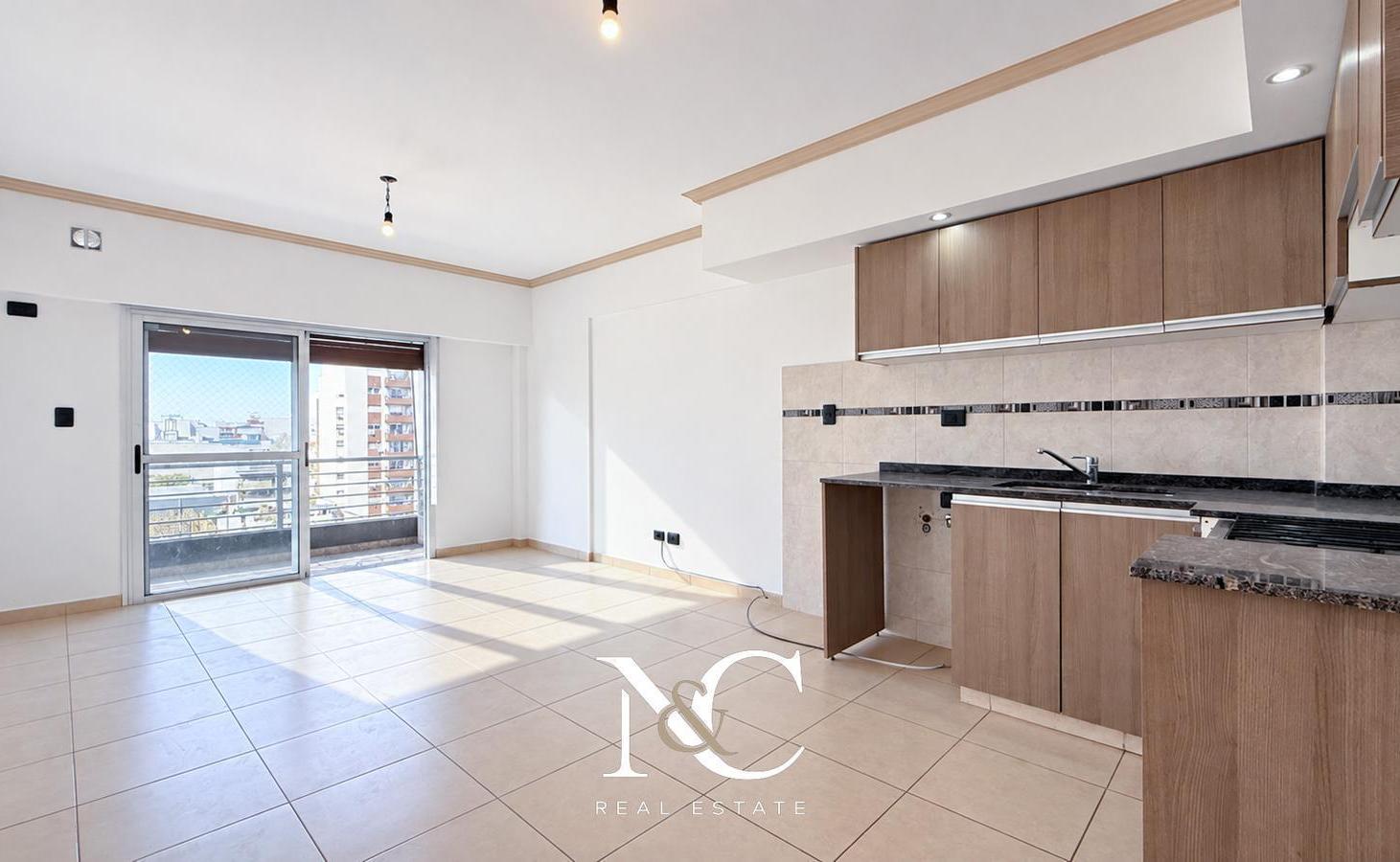 Foto de Departamento en venta en Villa Luro con cochera y terraza propia, imagen 1