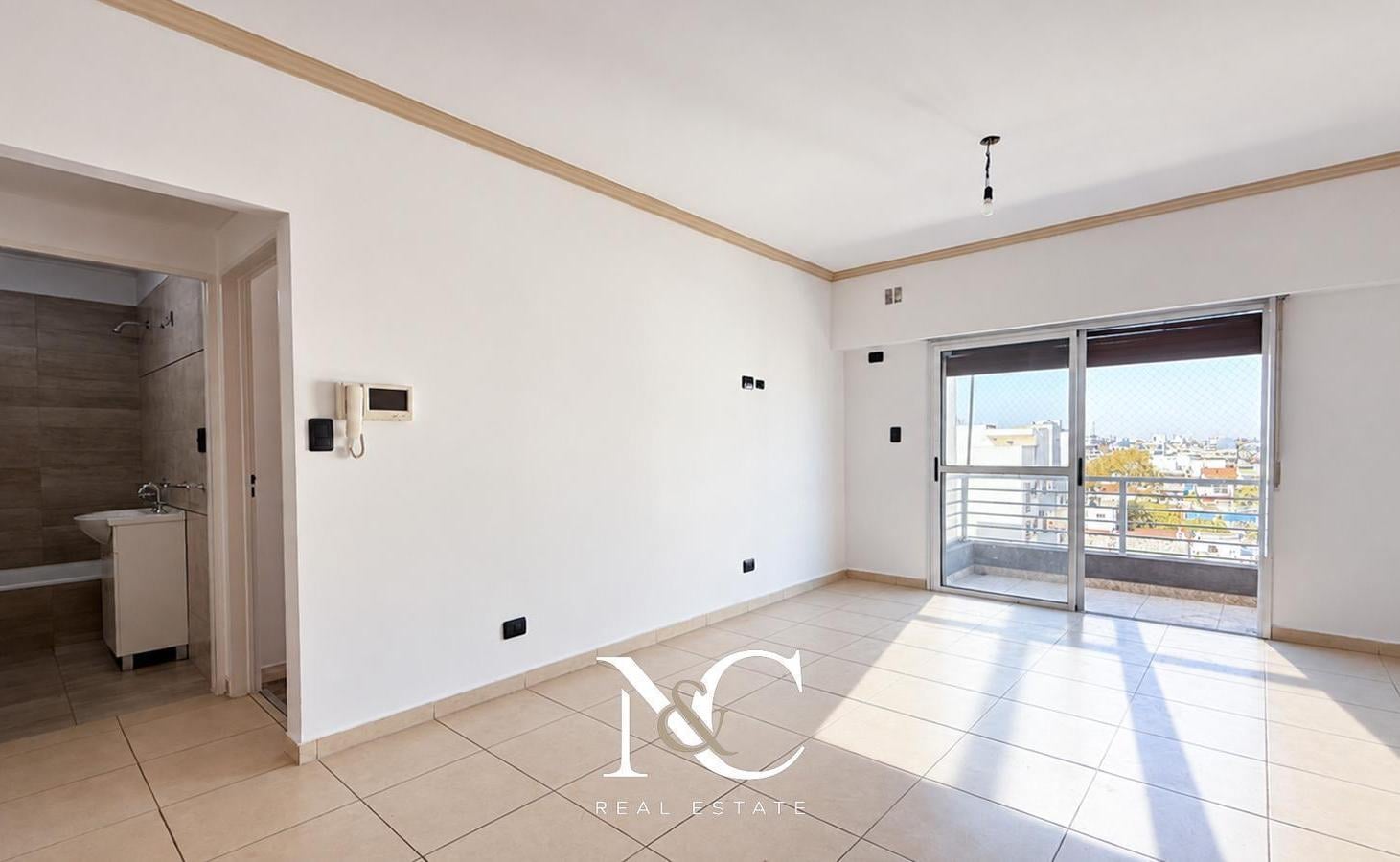Foto de Departamento en venta en Villa Luro con cochera y terraza propia, imagen 3