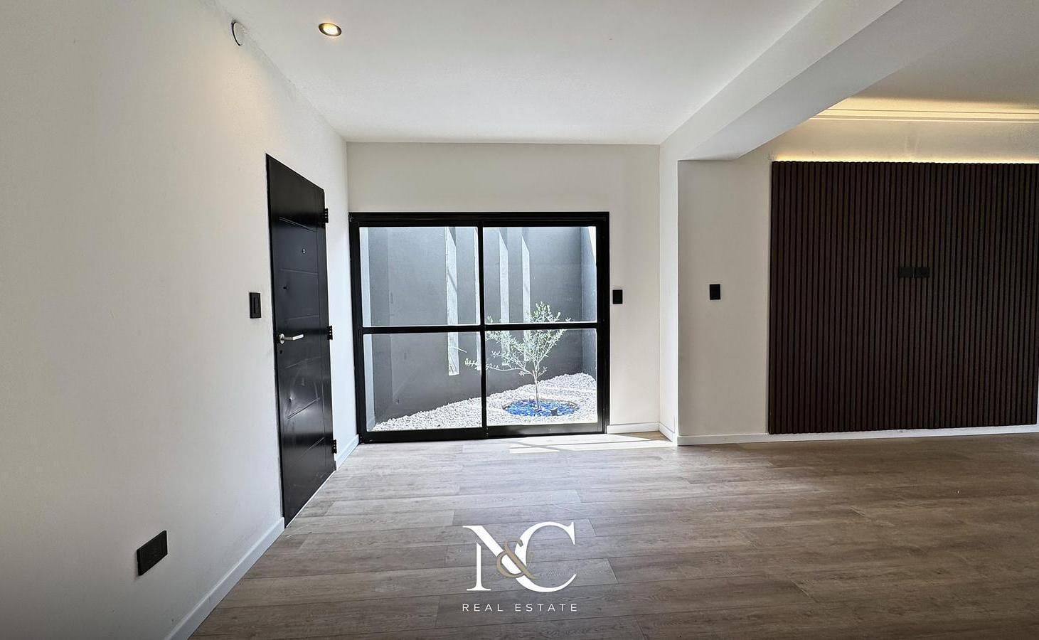 Foto de Casa 4 ambientes reciclada a nueva en venta en Gonnet, imagen 4