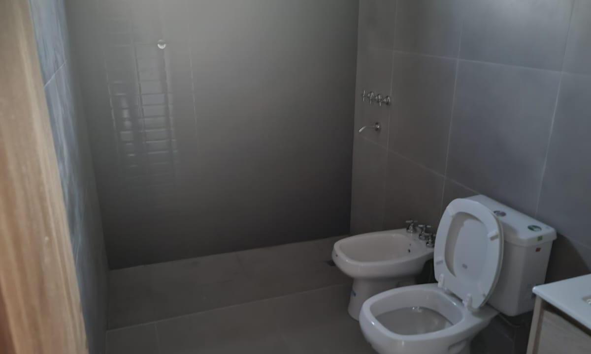 Venta de Casa de 2 Dorm. a Estrenar con Galeria y Pileta en Barrio Privado Quiloaza 5