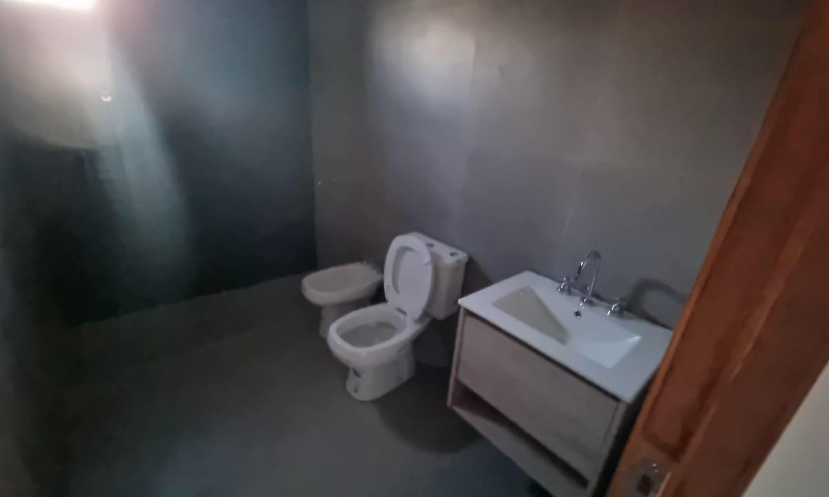 Venta de Casa de 2 Dorm. a Estrenar con Galeria y Pileta en Barrio Privado Quiloaza 3