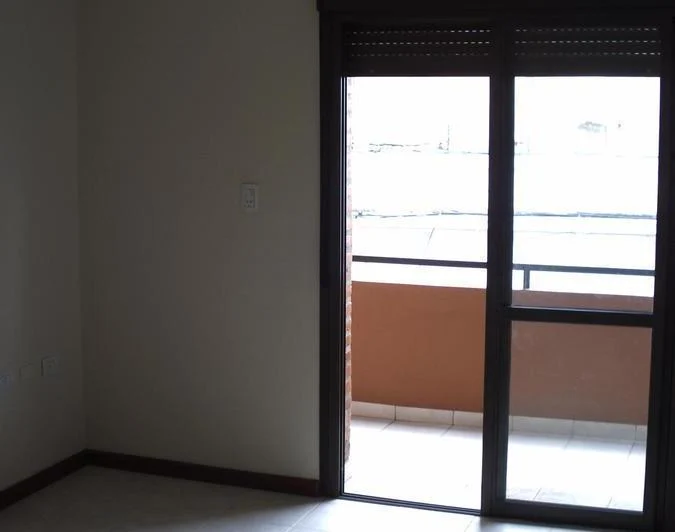Royo Inmobiliaria Alquila departamento por escalera ideal Ciencias Económicas 2