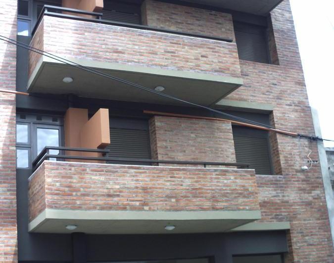 Royo Inmobiliaria Alquila departamento por escalera ideal Ciencias Económicas 1