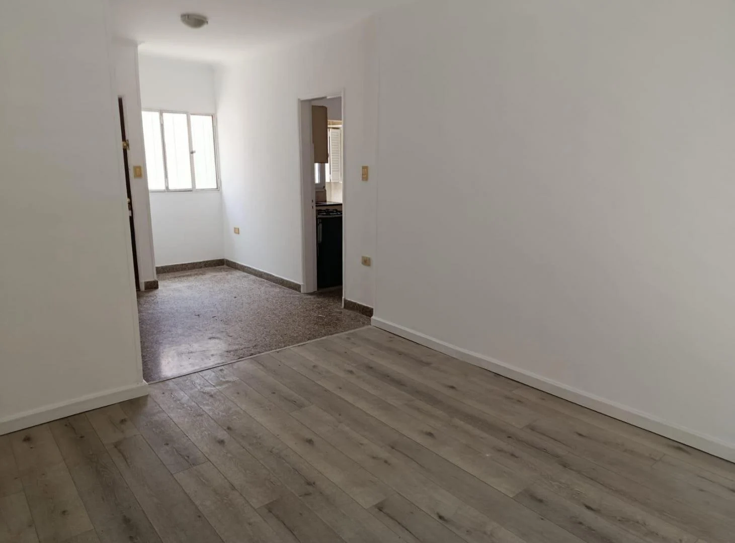 Foto de Royo inmobiliaria alquila amplia Planta Alta con cochera en zona céntrica, imagen 4