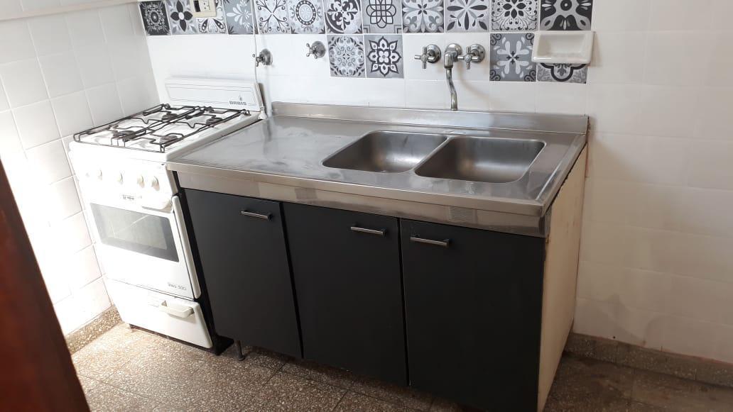 Foto de Royo Inmobiliaria alquila depto dos dormitorios por escalera frente a, imagen 5