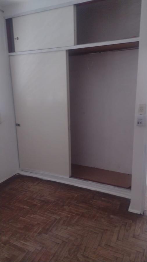 Foto de Royo Inmobiliaria alquila dpto dos dormitorios y cochera zona Hospital, imagen 4