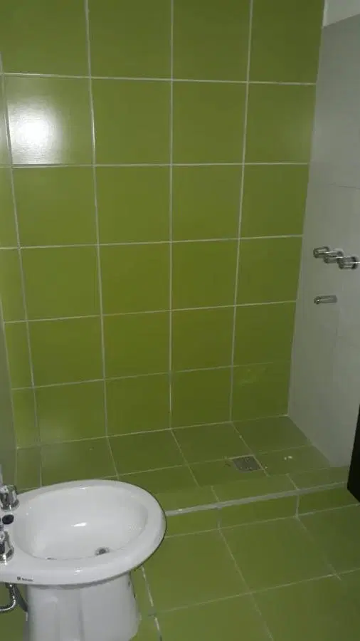 Royo Inmobiliaria alquila depto un dormitorio refaccionado sobre costanera, ideal UTN 4