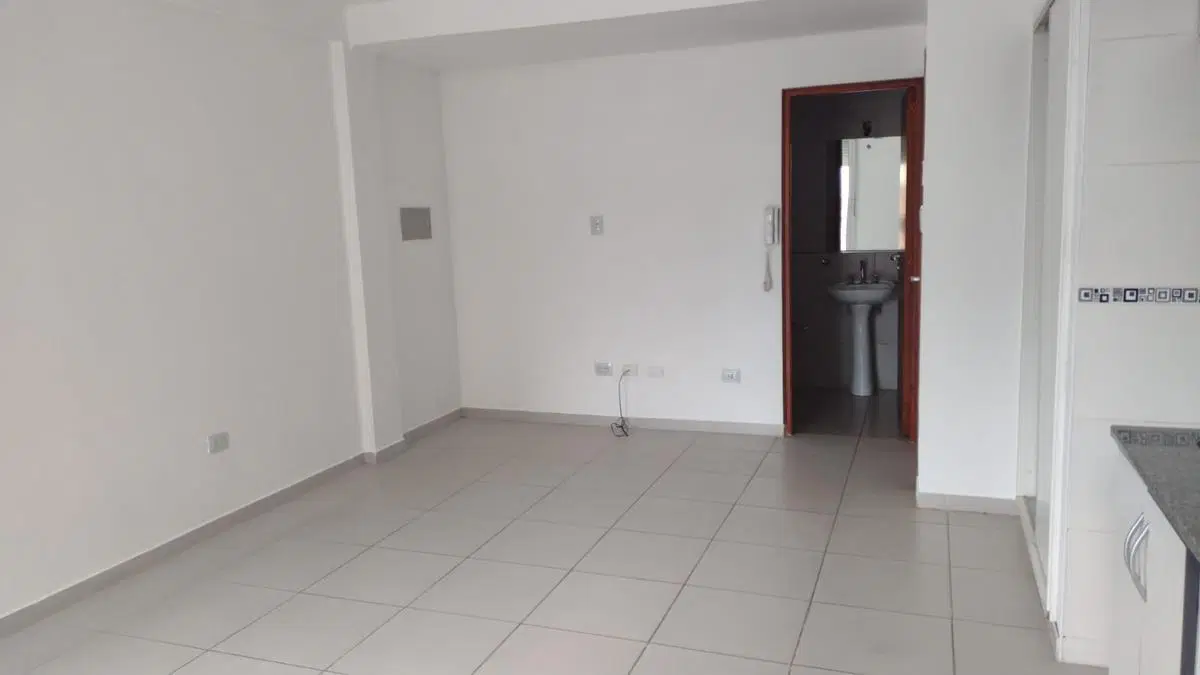 Royo Inmobiliaria alquila monoambiente en Barrio Candioti Sur imperdible!!! 5