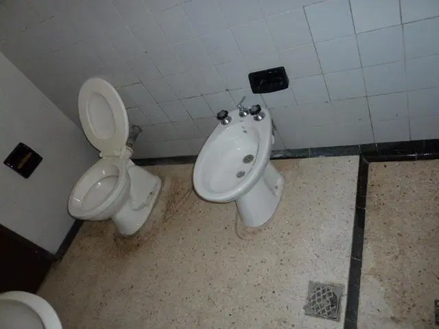 Royo Inmobiliaria alquila interno a 100 mts. de Bv Pellegrini. 3