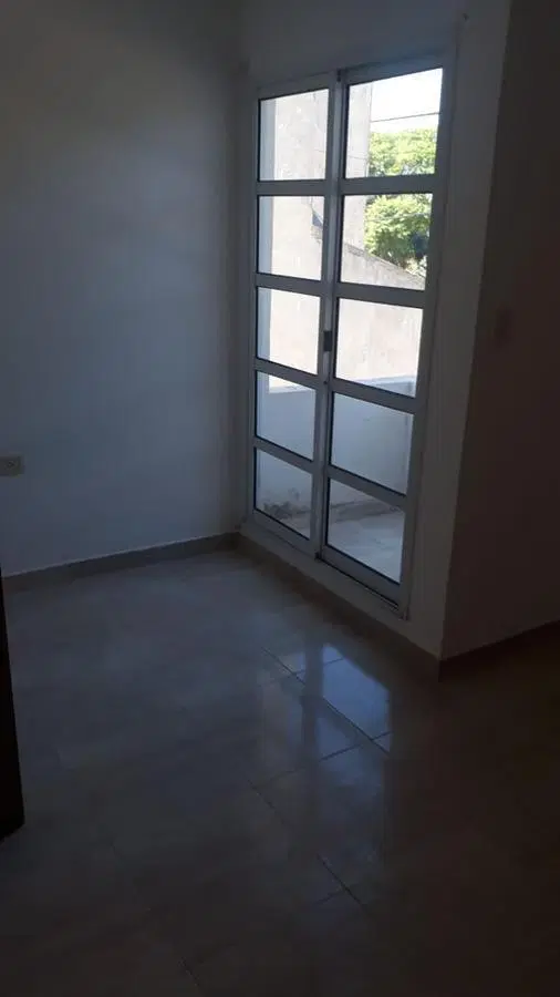 Royo Inmobiliaria alquila Duplex dos dormitorio en barrio Altos del Valle 3