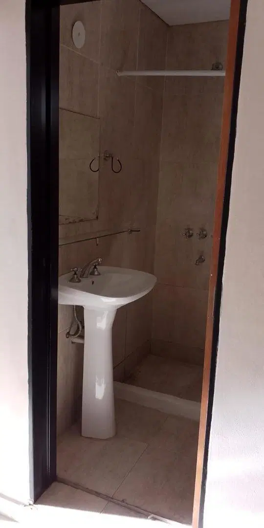 Royo Inmobiliaria alquila Duplex dos dormitorio en barrio Altos del Valle 5