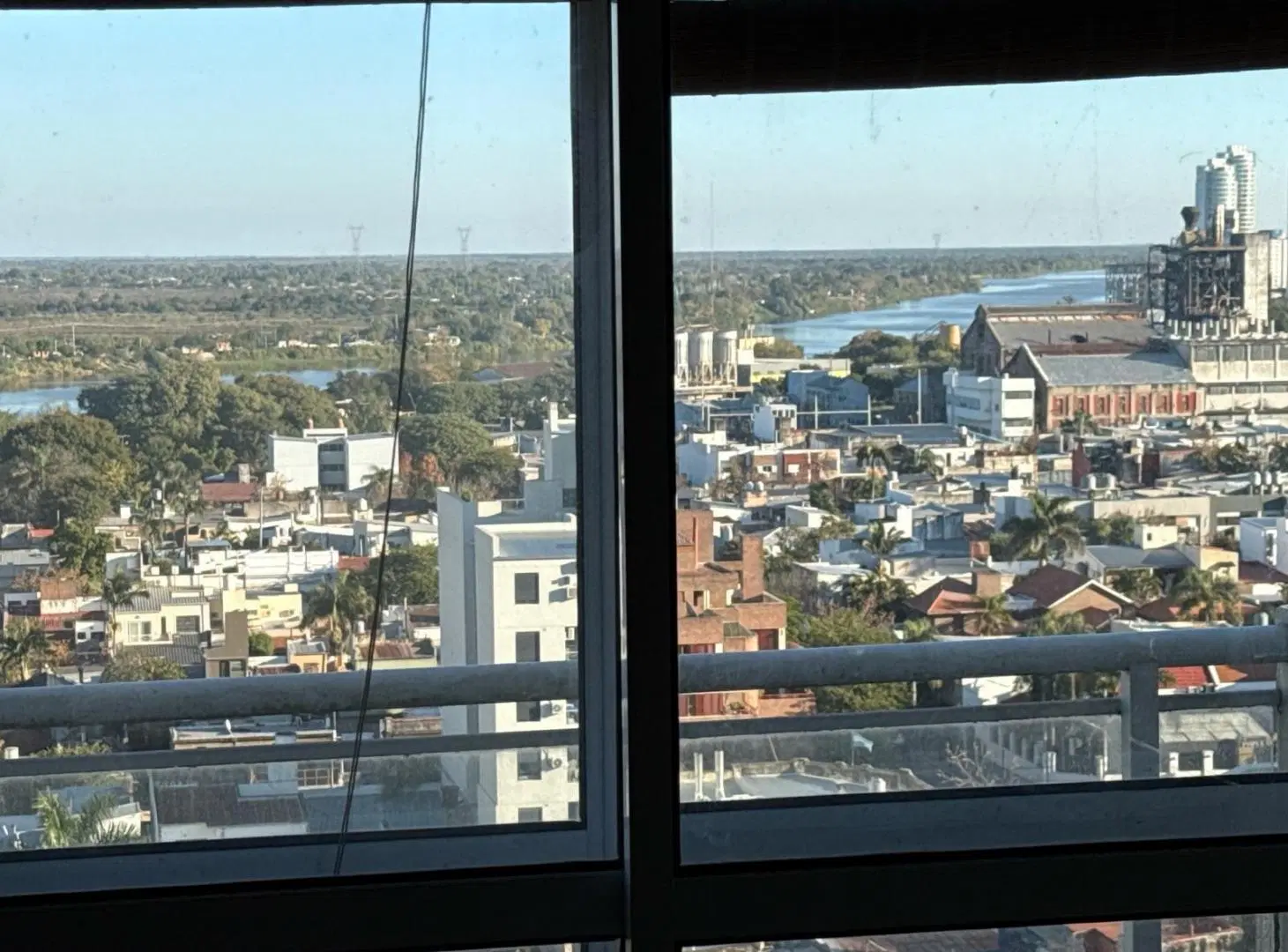 Departamento de 1 dormitorio con vistas a Setúbal , balcón ,cochera. 8
