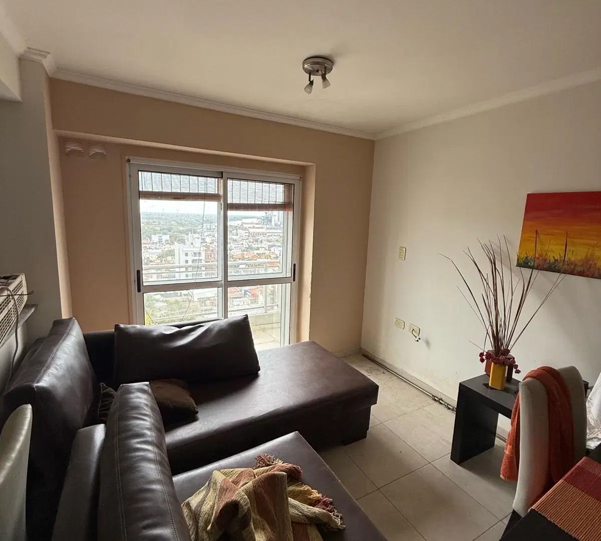 Departamento de 1 dormitorio con vistas a Setúbal , balcón ,cochera. 3