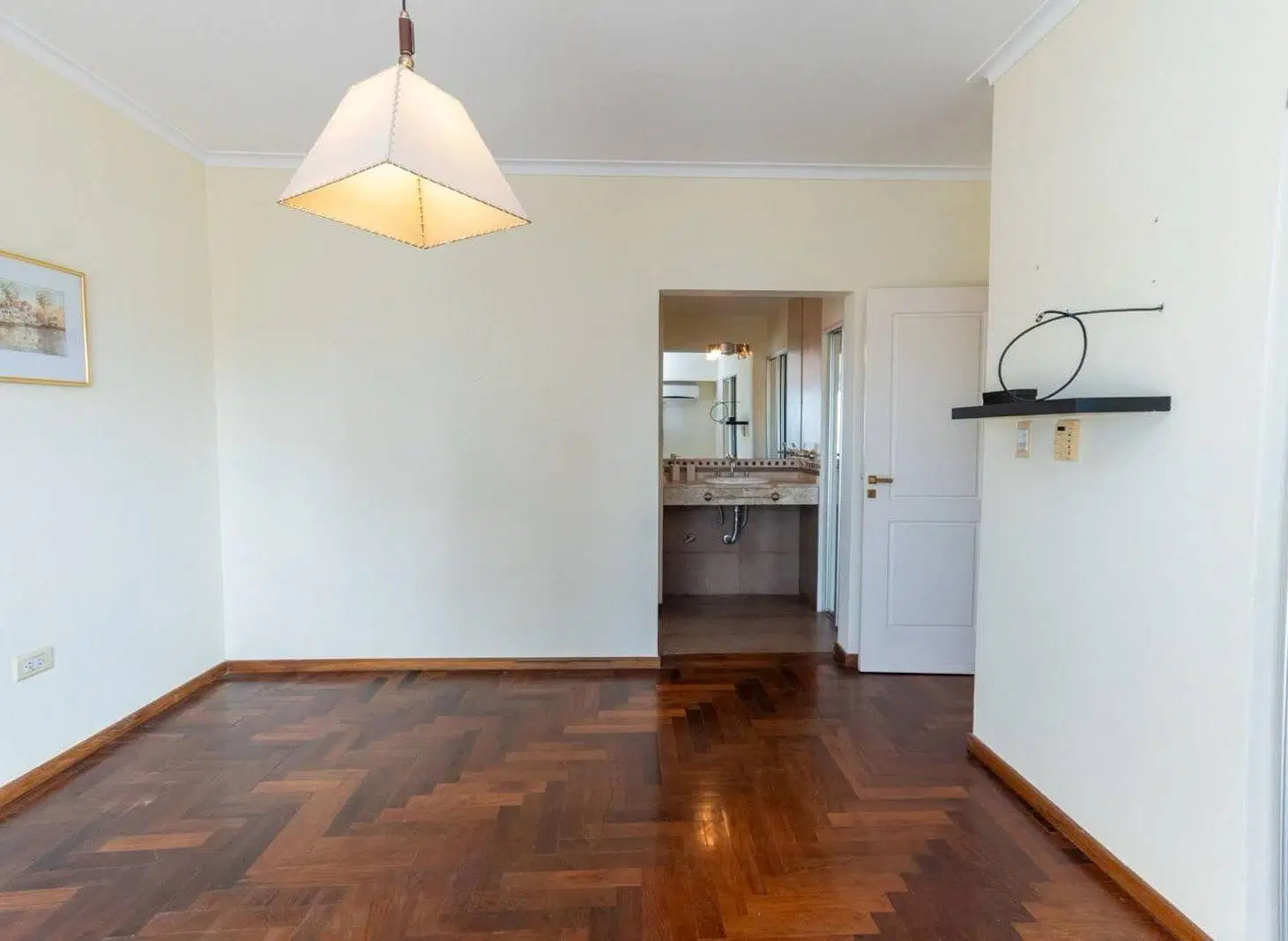 Piso de categoria de 3 dorm , 3 baños , amplio balcón , Cochera 5