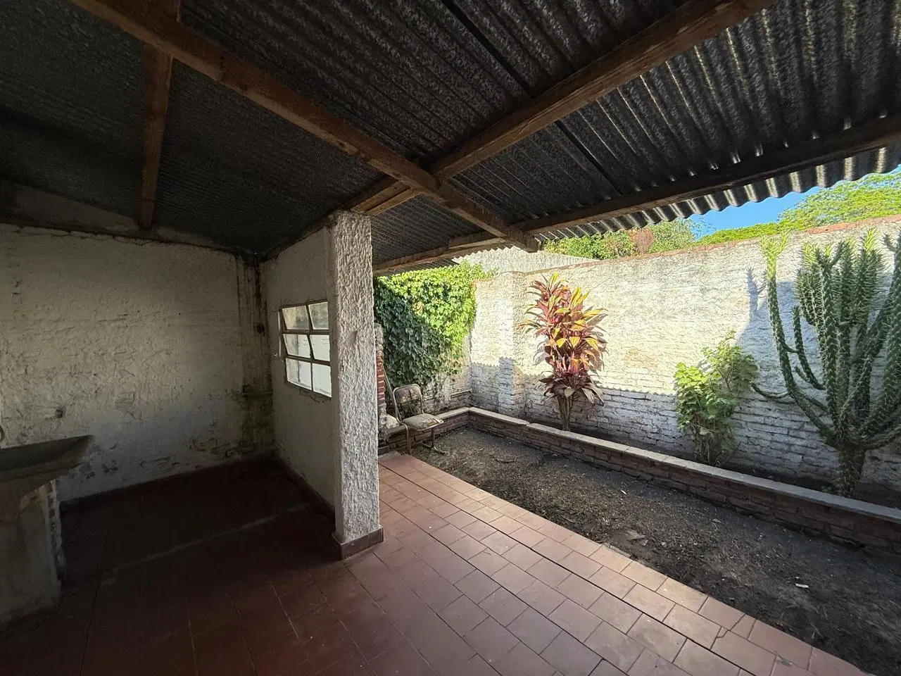 Departamento de 1 dormitorio , cocina sectorizada , patio. 3
