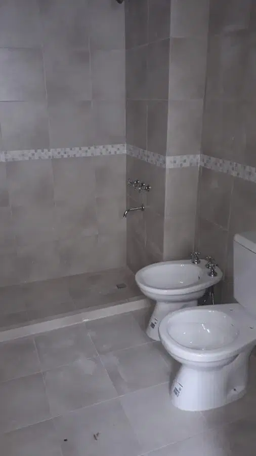 Royo Inmobiliaria alquila planta alta un dormitorio con cochera zona centro 4