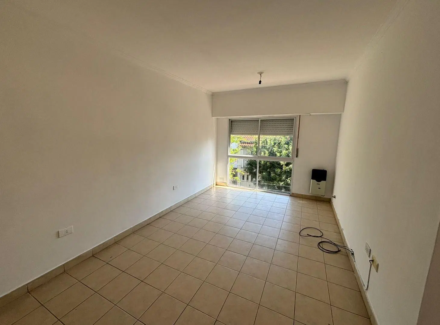 Royo Inmobiliaria vende depto 1 dorm con balcon Candioti norte 8