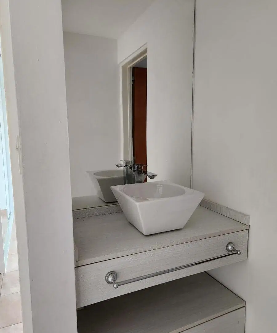 Royo Inmobiliaria alquila depto dos dormitorios y cochera 1