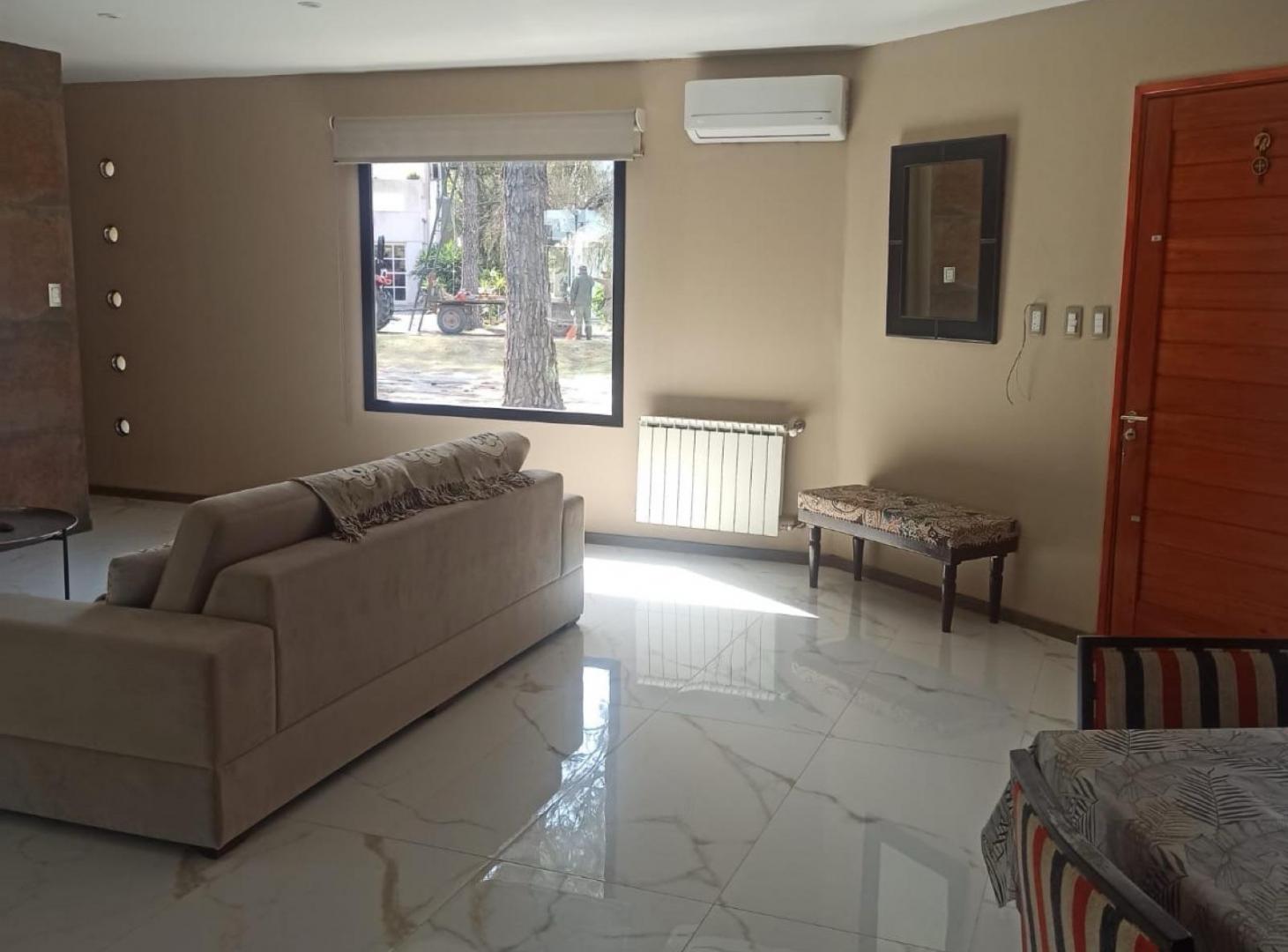 Foto de Casa de categoría en venta ubicada en El Pinar Country Club de 3 dorm, imagen 4