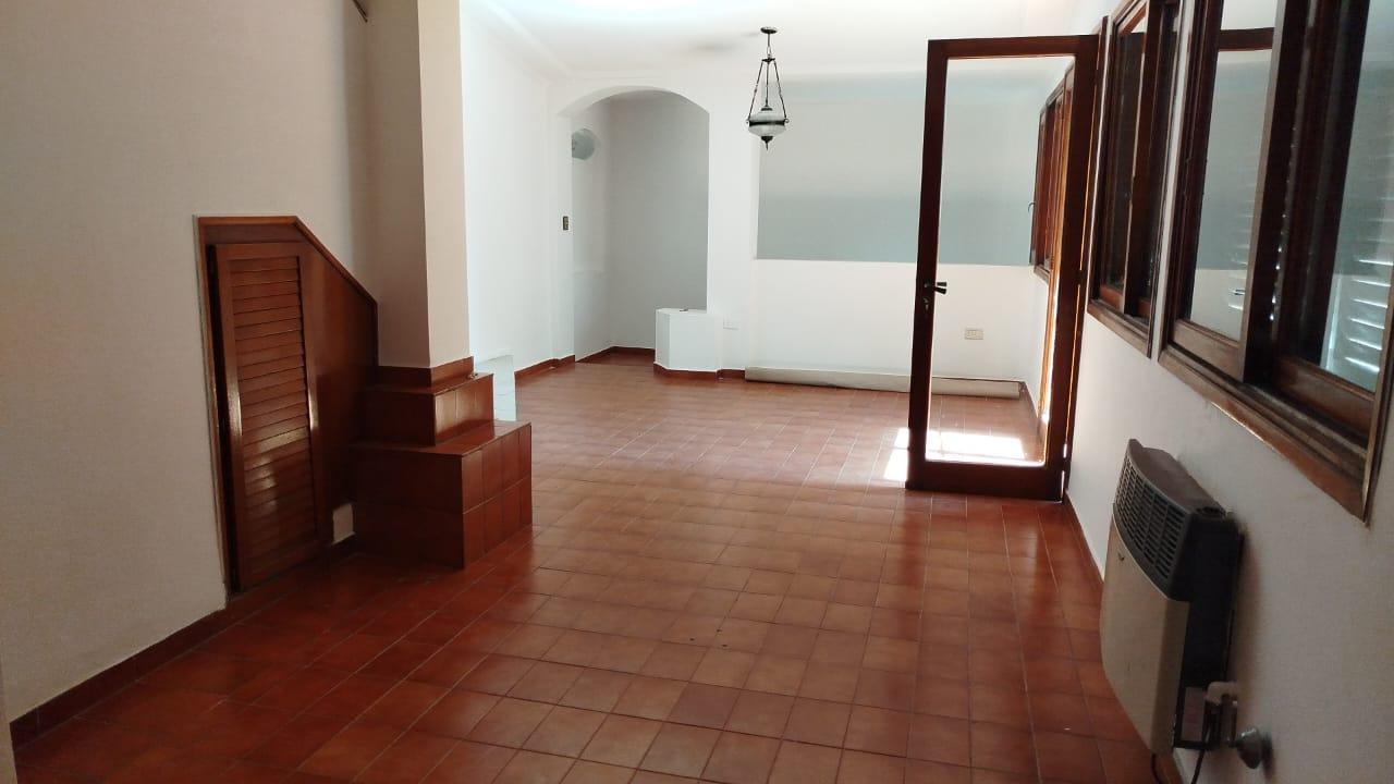 Foto de Royo Inmobiliaria alquila casa céntrica en planta alta con dos, imagen 5