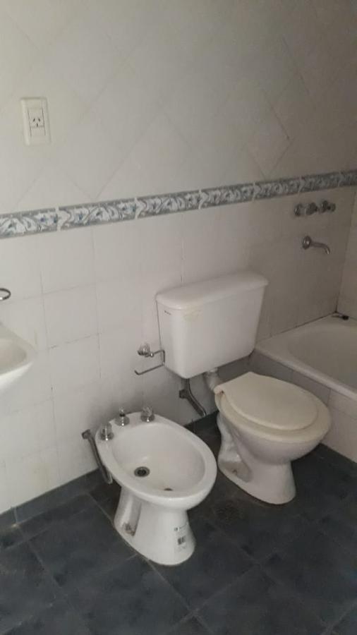 Foto de Royo Inmobiliaria alquila casa en planta baja con patiecito y cochera, imagen 1