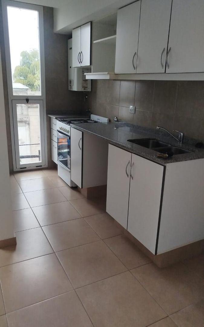 Foto de Royo Inmobiliaria alquila departamento nuevo en Barrio Candioti Sur, imagen 2