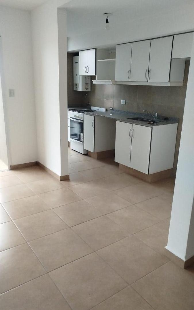 Foto de Royo Inmobiliaria alquila departamento nuevo en Barrio Candioti Sur, imagen 3