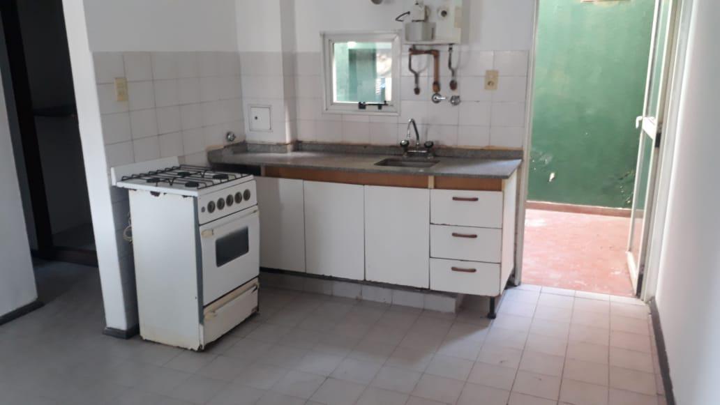 Foto de Royo Inmobiliaria departamento chico de un dormitorio y patio a tres, imagen 3
