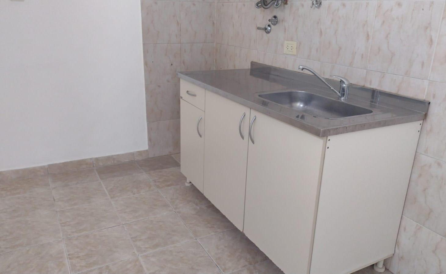 Foto de Royo Inmobiliaria alquila depto un dormitorio zona Cullen, imagen 4
