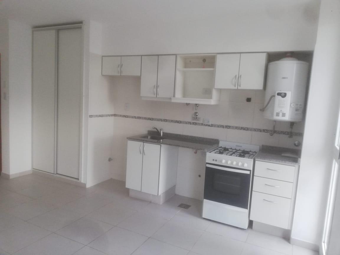 Foto de Monoambiente al frente a 250 m de Bv - La Capital, imagen 3