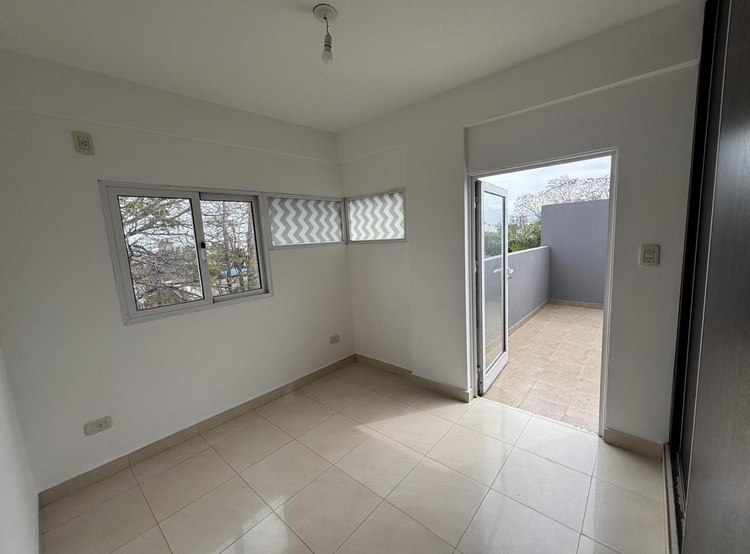 Foto de Royo Inmobiliaria alquila departamento un dormitorio zona Sur /, imagen 5