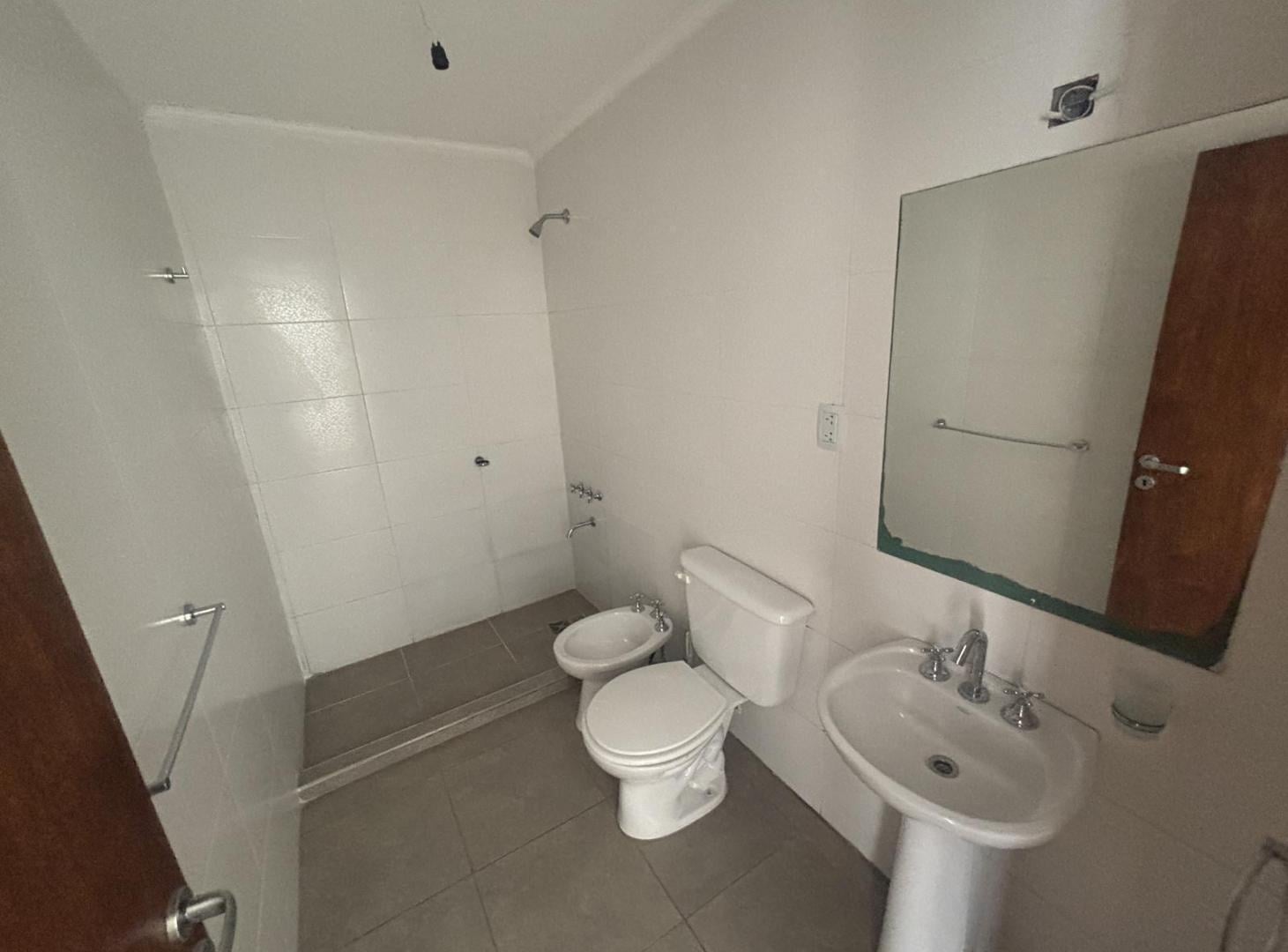 Foto de Royo Inmobiliaria alquila nuevo monoambiente de pasillo en planta baja, imagen 5