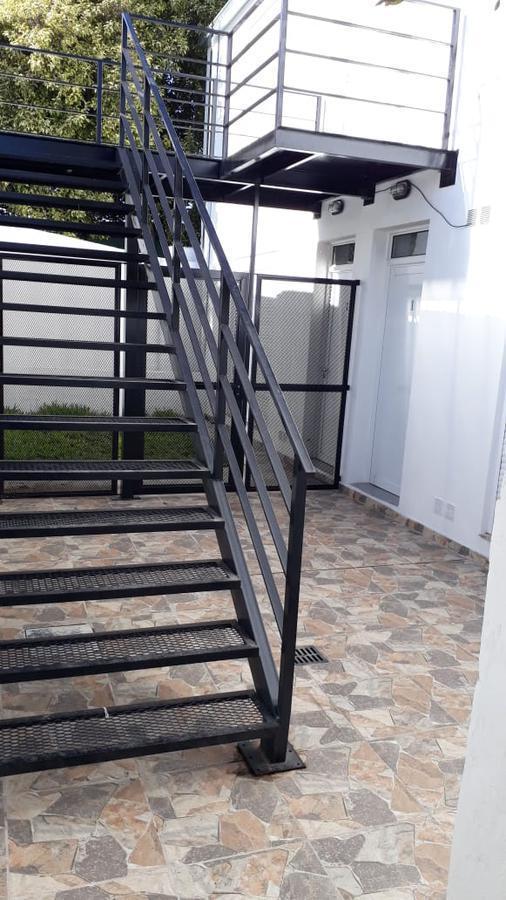 Foto de Royo Inmobiliaria alquila nuevo monoambiente de pasillo en planta baja, imagen 4