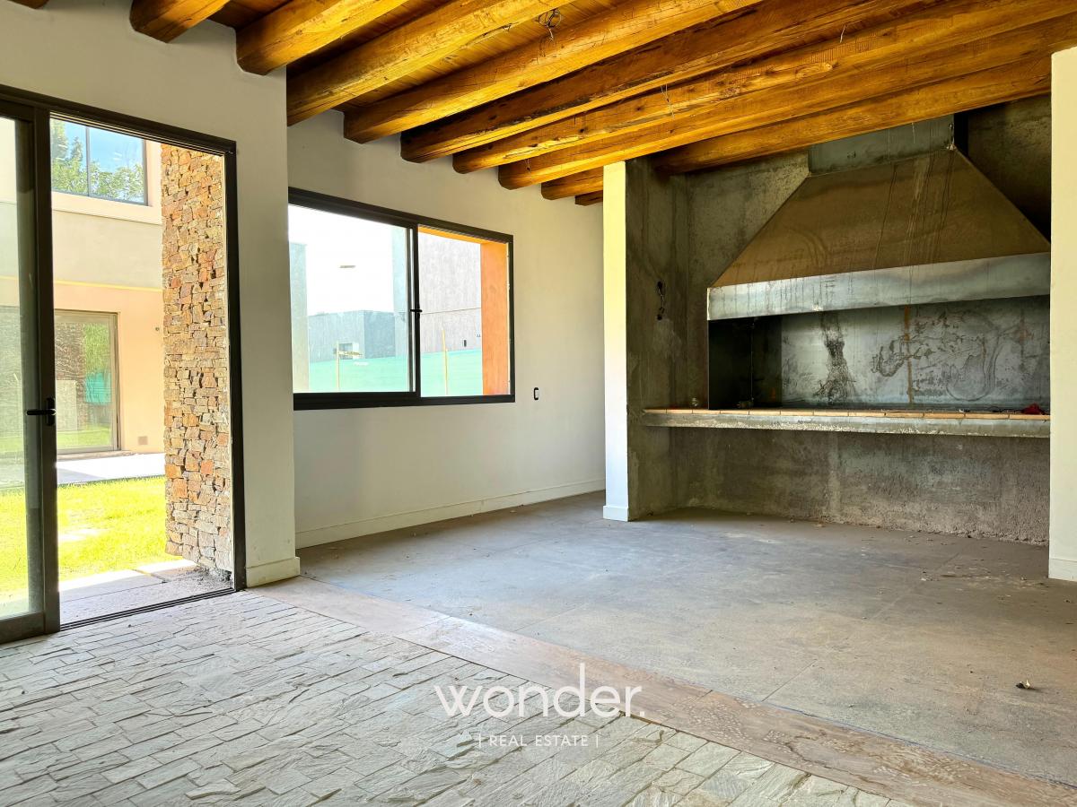 Casa a Estrenar 4 Habitaciones + Quincho Cubierto - Country La Vacherie Golf 5