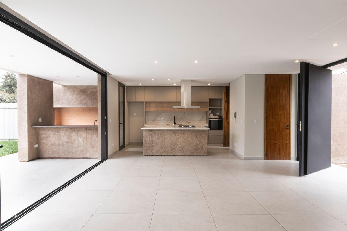 Foto de CASA EN VENTA A ESTRENAR - CALLE LARREA, imagen 3