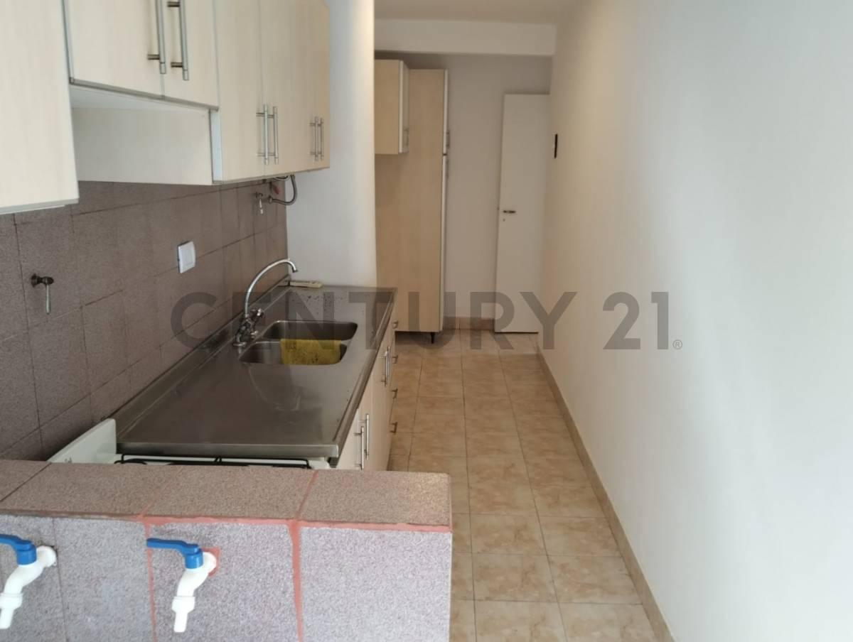 VENTA 3 AMBIENTES EN SAAVEDRA-RECICLADO-EXCELENTE UBICACIÓN