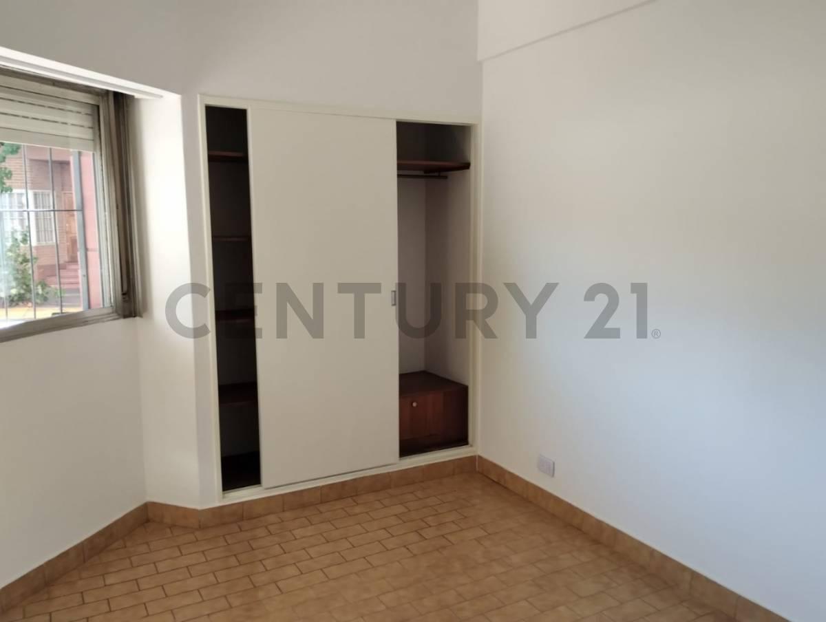Foto de VENTA 3 AMBIENTES EN SAAVEDRA-RECICLADO-EXCELENTE UBICACIÓN, imagen 3