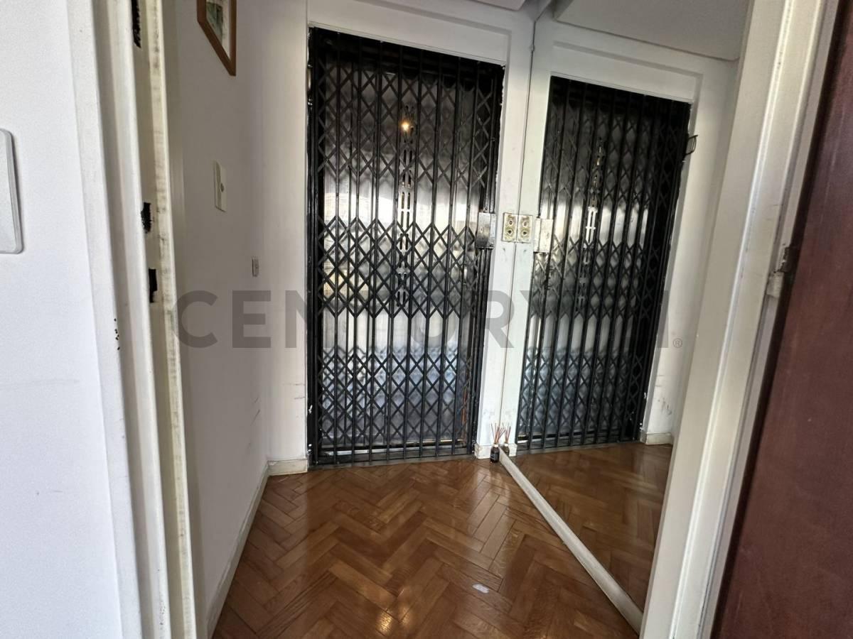 Departamento 4 Ambientes con Palier Privado - Recoleta 1