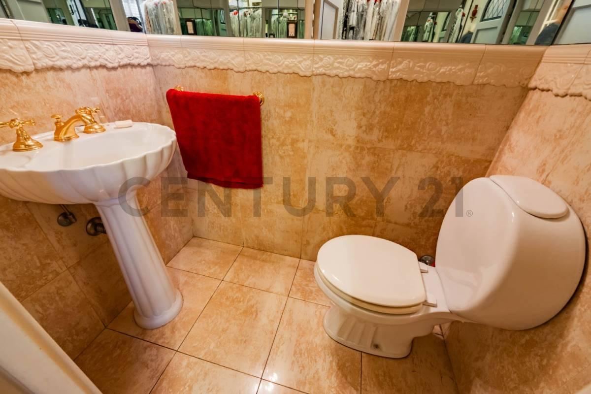 Venta Casa, 9 Ambientes en Nuñez, Quesada y Ciudaad de Las Paz, Capital Federal. 4