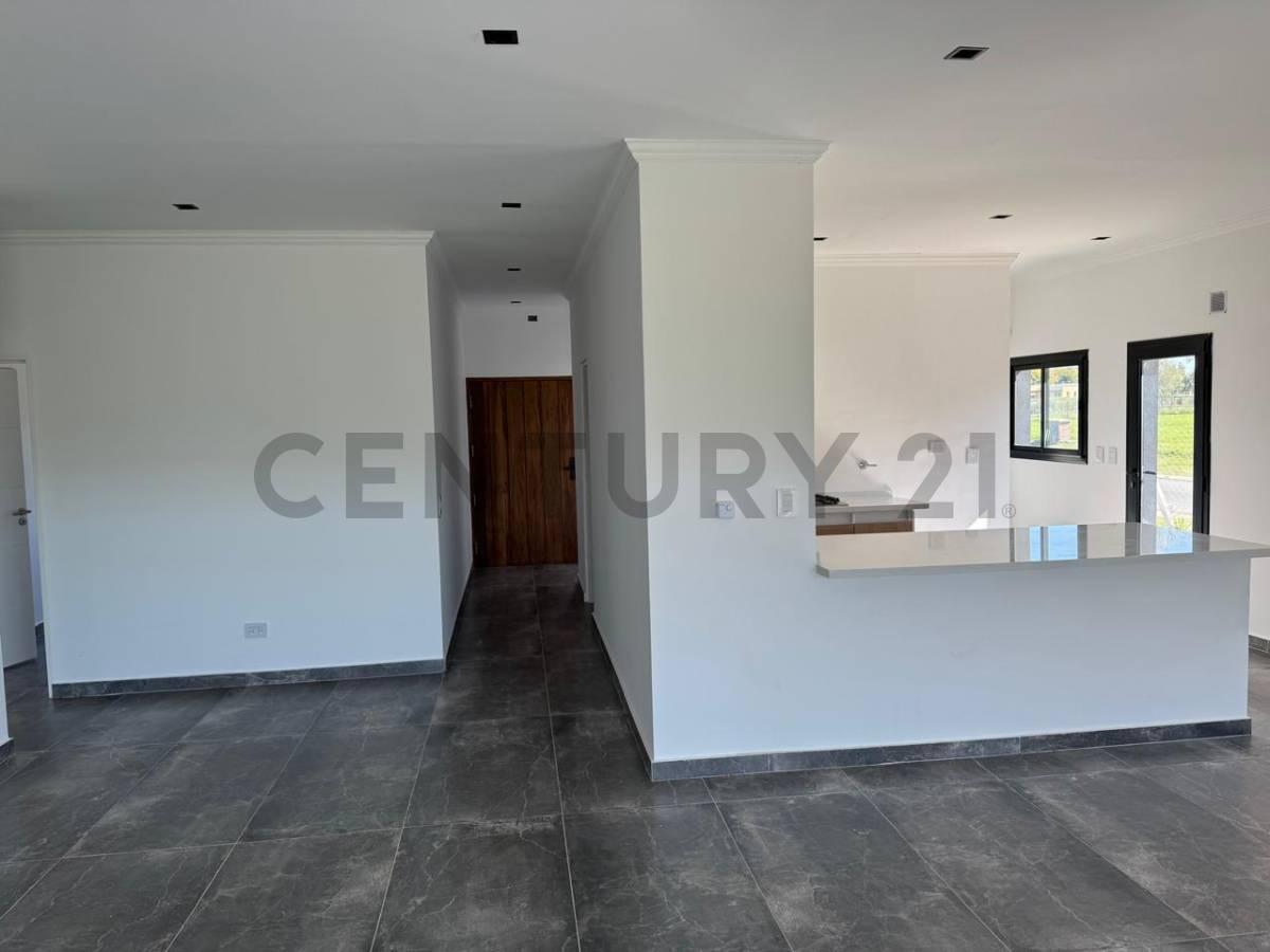 VENTA CASA 4 AMBIENTESA A ESTRENAR EN SAN PABLO, PILAR