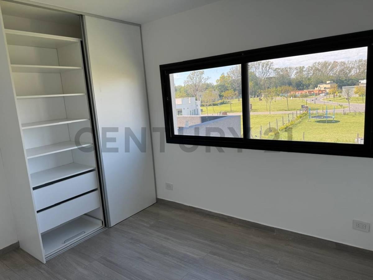 CASA VENTA 6 AMB. 4 HAB. C/ESCRITORIO CONSTRUIDA EN DOS PLANTAS, BARRIO SAN PABLO, PILAR