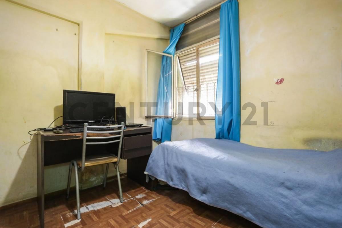 Venta departamento 4 ambientes con cochera en Avellaneda