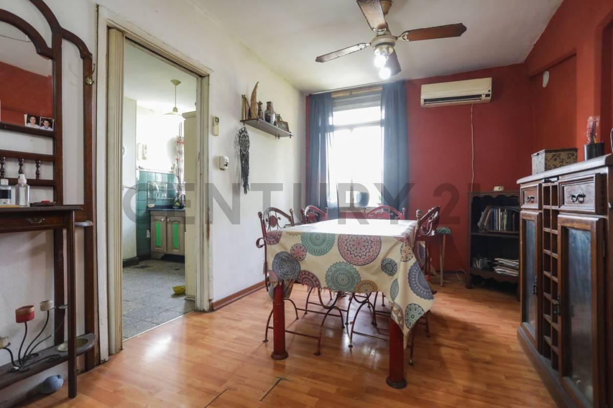 Foto de Venta departamento 4 ambientes con cochera en Avellaneda, imagen 3