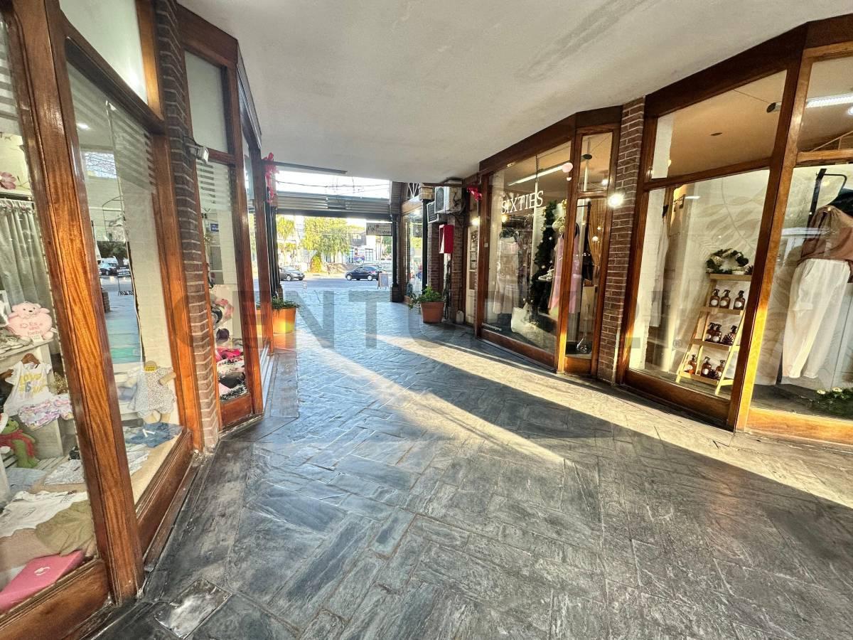 Local 38 en Paseo Florido - Hurlingham 5