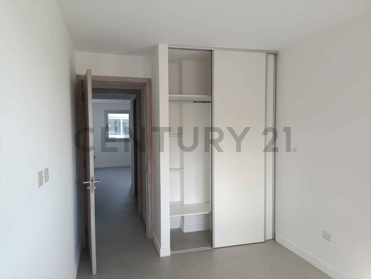 Venta 4 Amb. con Cochera en V. Devoto 2