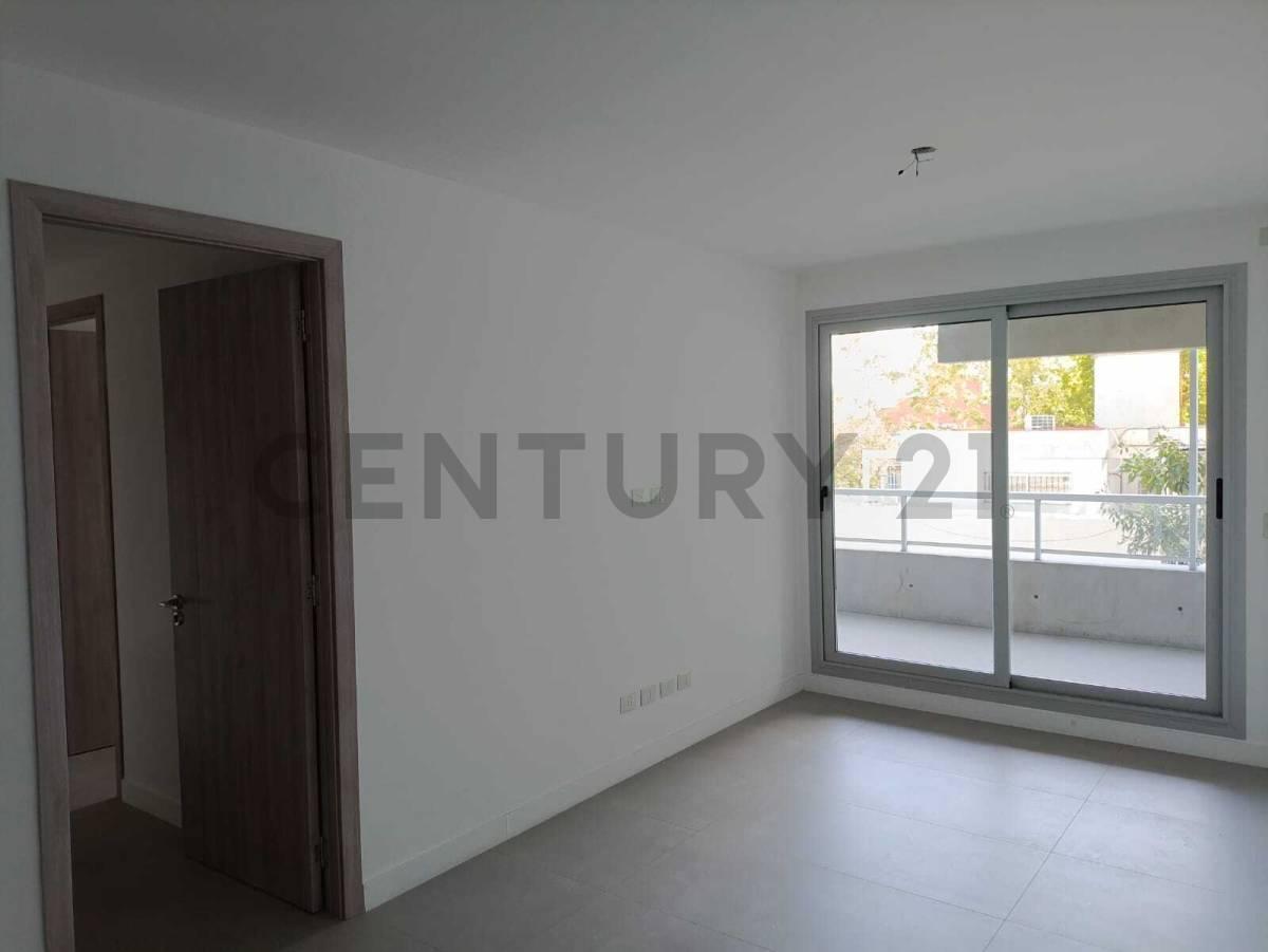 Venta 4 Amb. con Cochera en V. Devoto 2